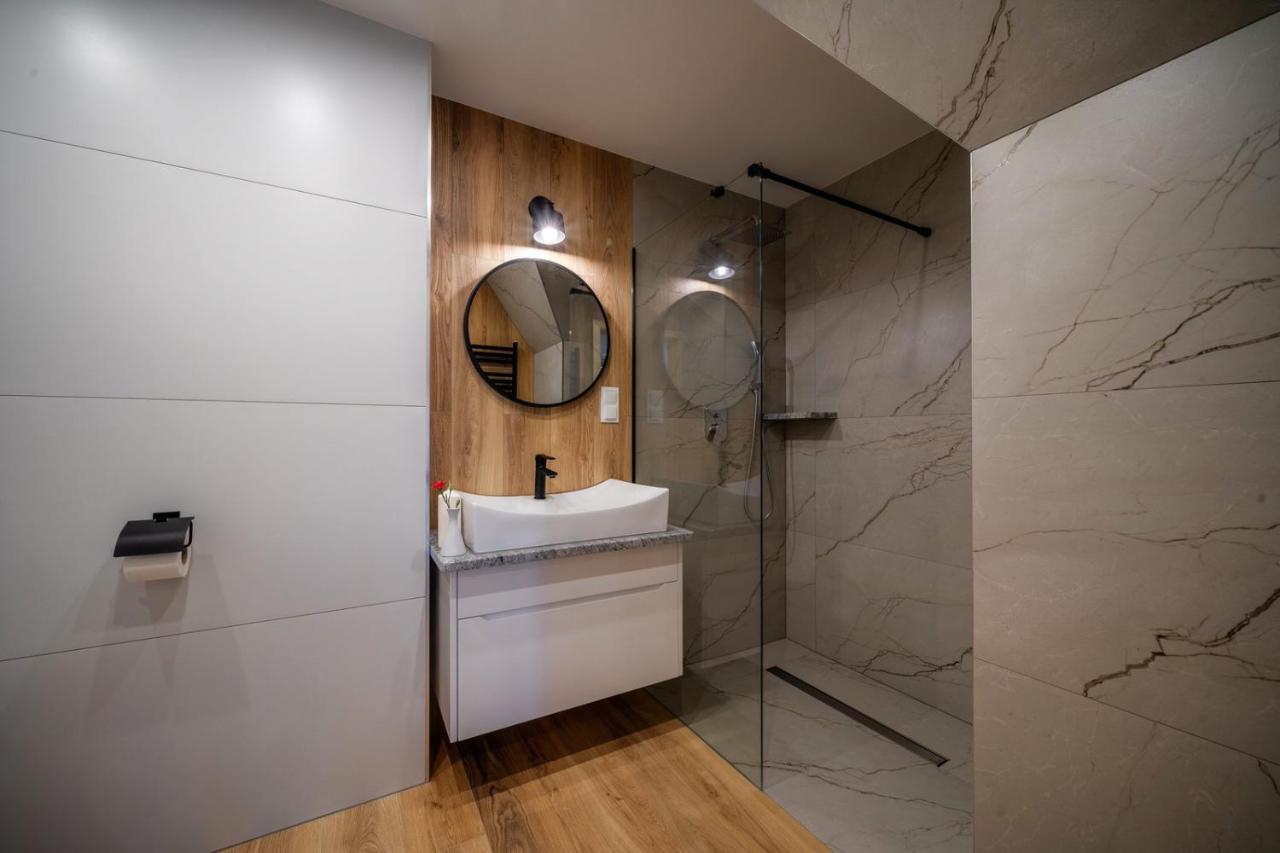 Aparthotel Rabian-Ski Zewnetrzny Basen Oraz Jacuzzi Z Podgrzewana Woda Sala Zabaw I Dmuchaniec Białka Esterno foto