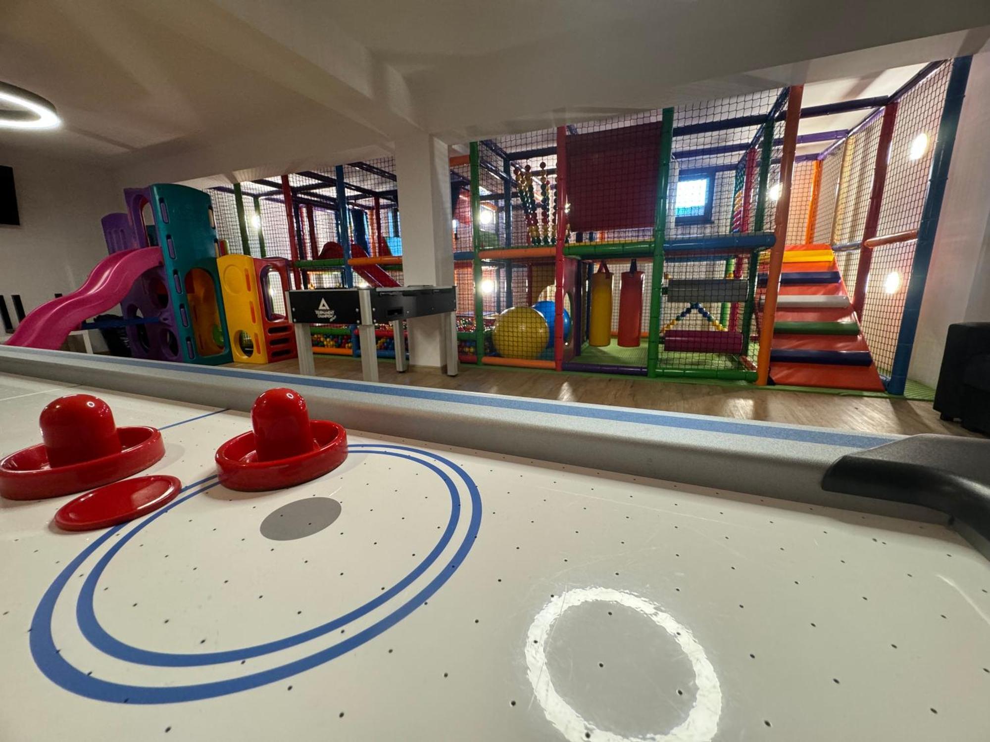 Aparthotel Rabian-Ski Zewnetrzny Basen Oraz Jacuzzi Z Podgrzewana Woda Sala Zabaw I Dmuchaniec Białka Esterno foto
